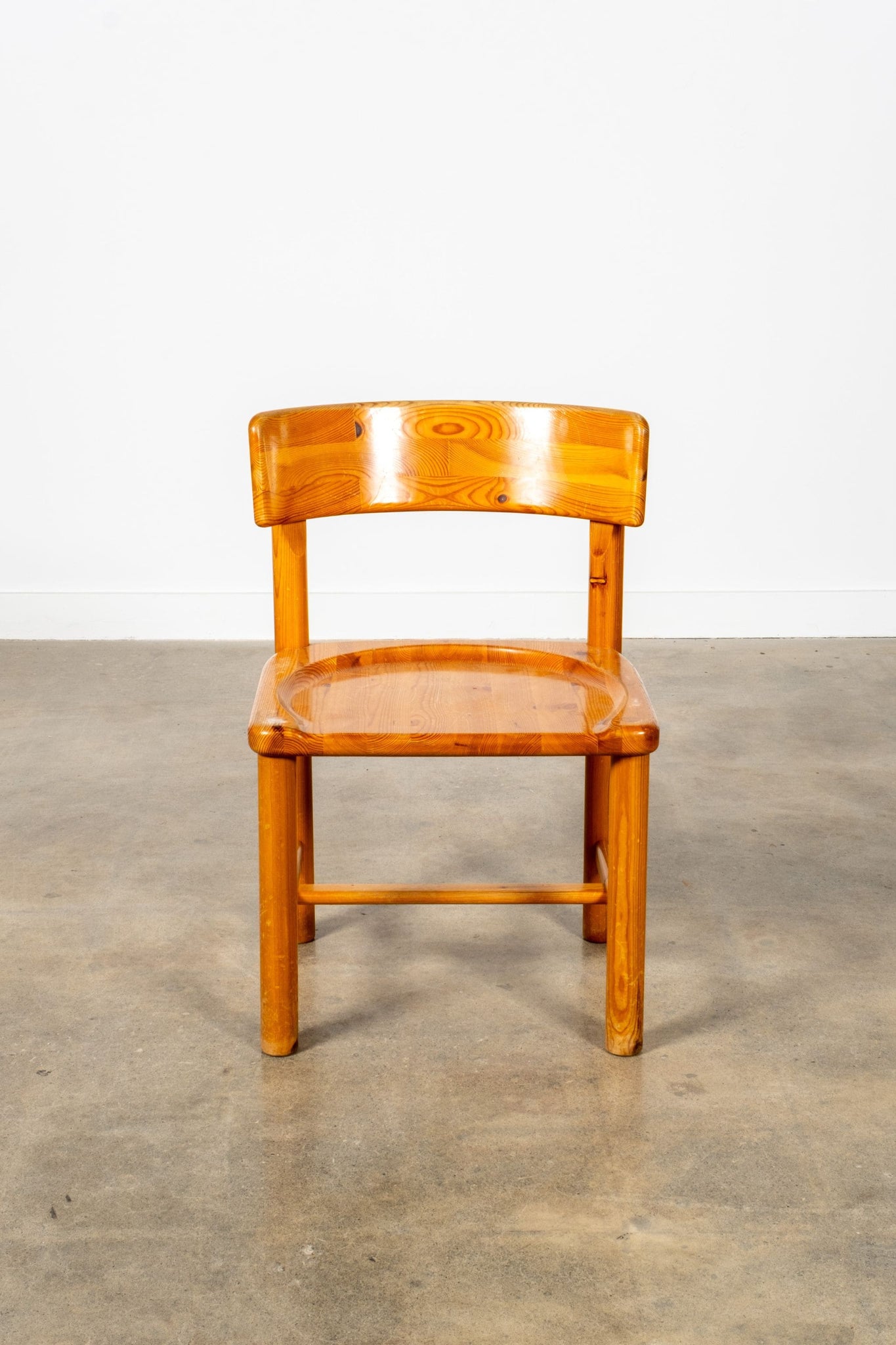 Vintage Set of 6 Pine Chairs | Bonne Choice