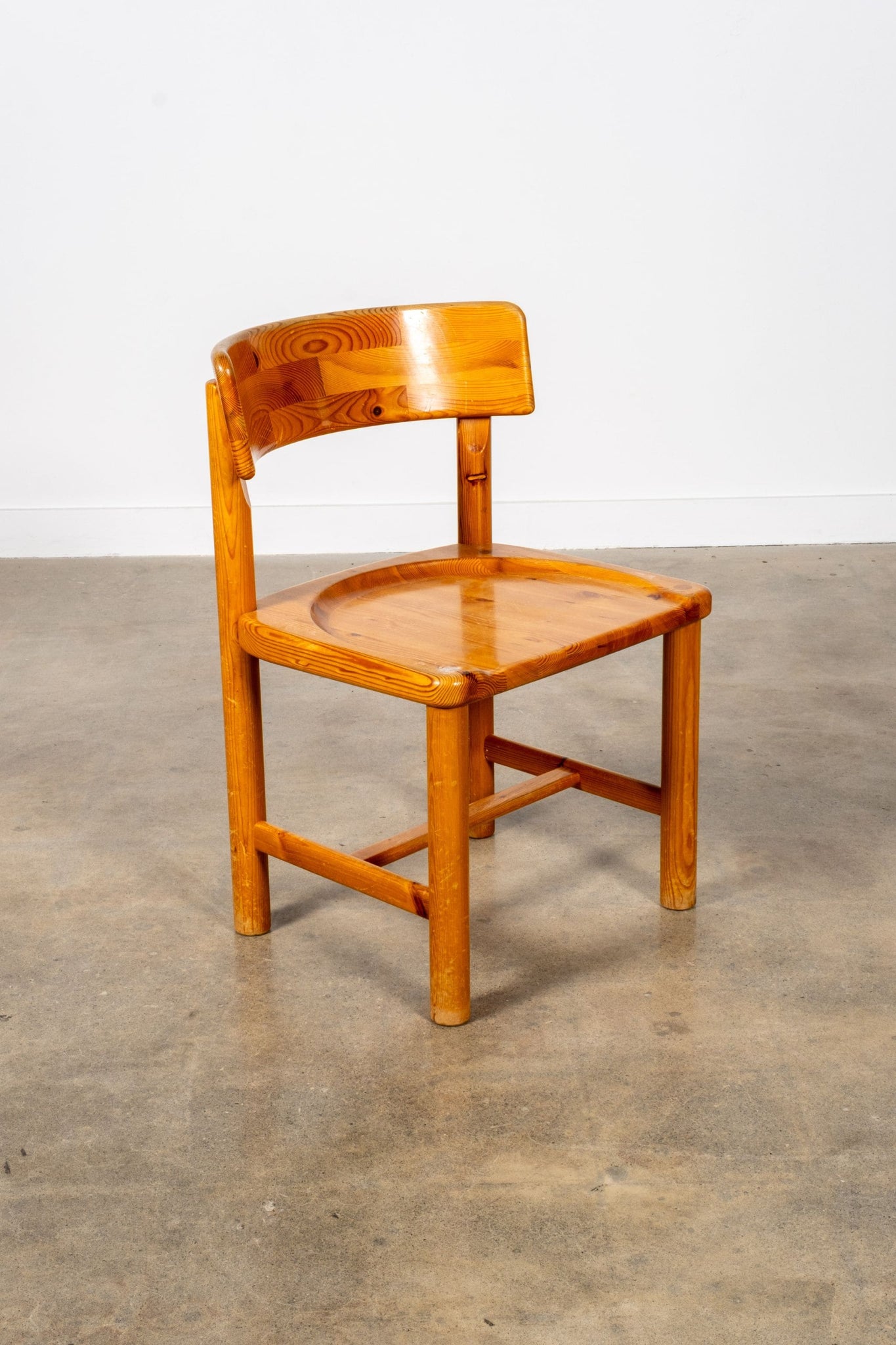 Vintage Set of 6 Pine Chairs | Bonne Choice
