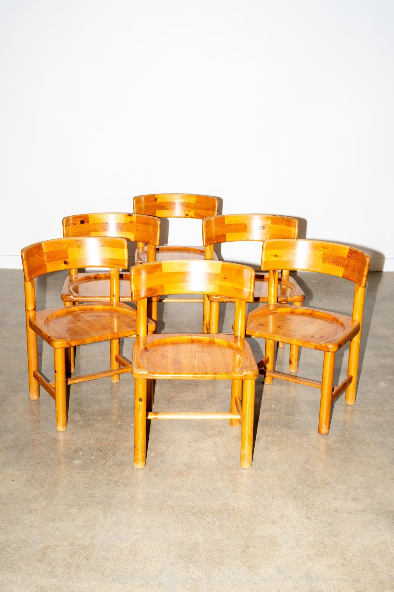 Vintage Set of 6 Pine Chairs | Bonne Choice