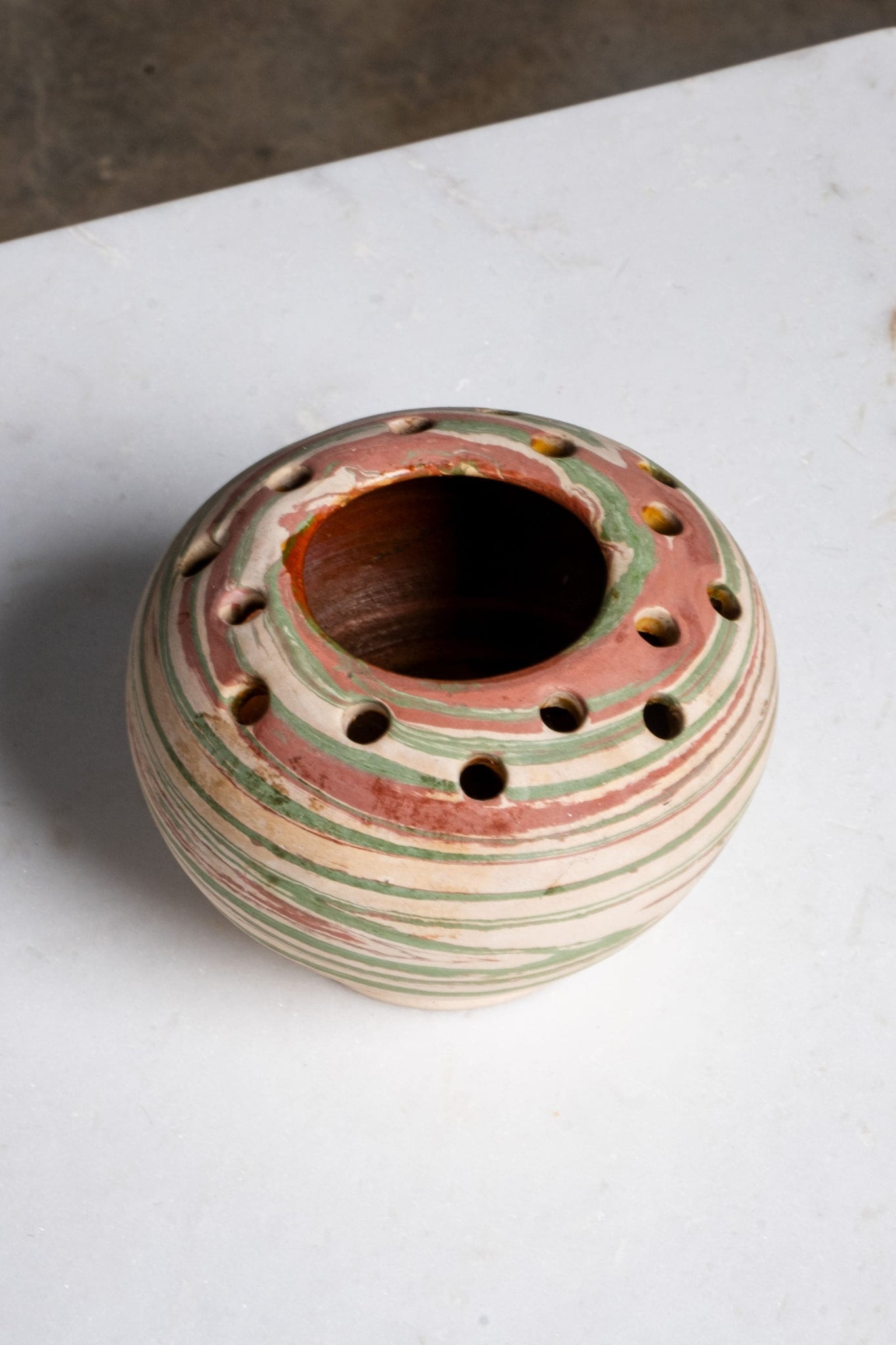 Vintage Small Swirl Pottery, with Holes | Bonne Choice