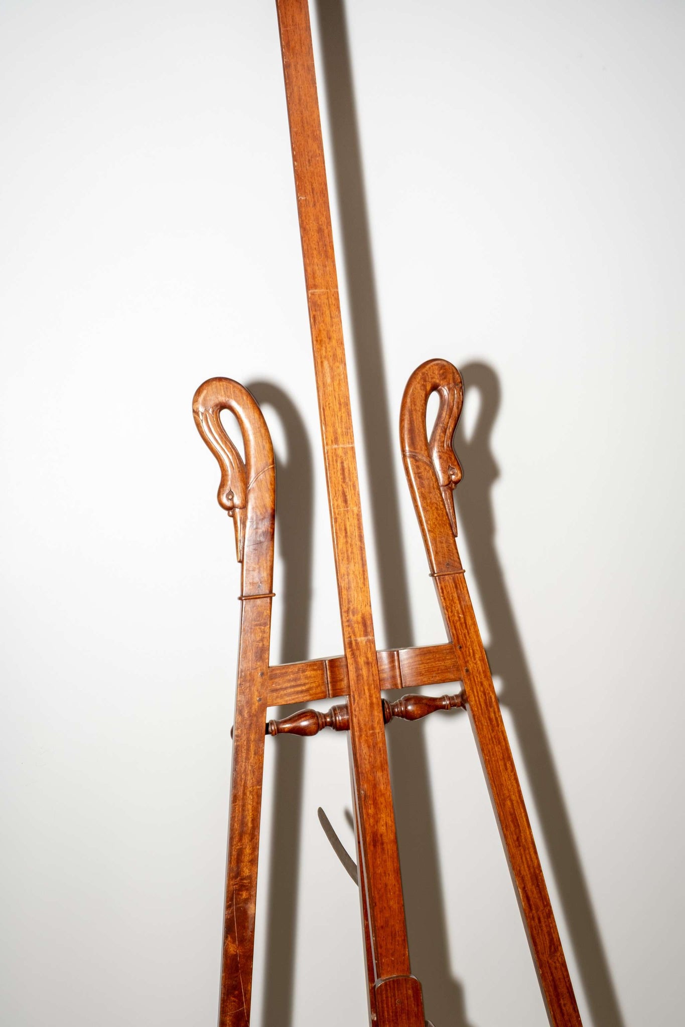 Swan Easel