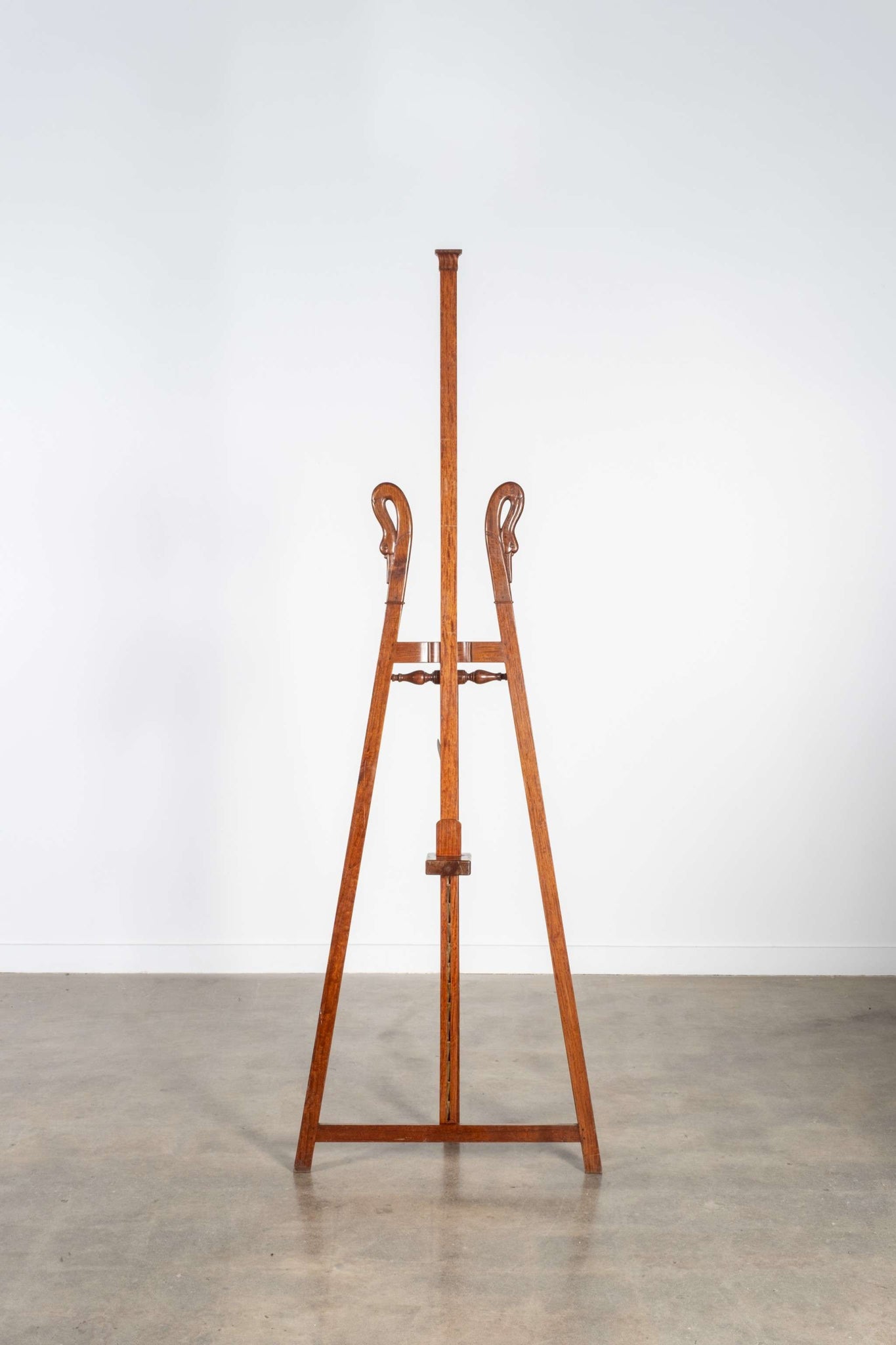 Swan Easel