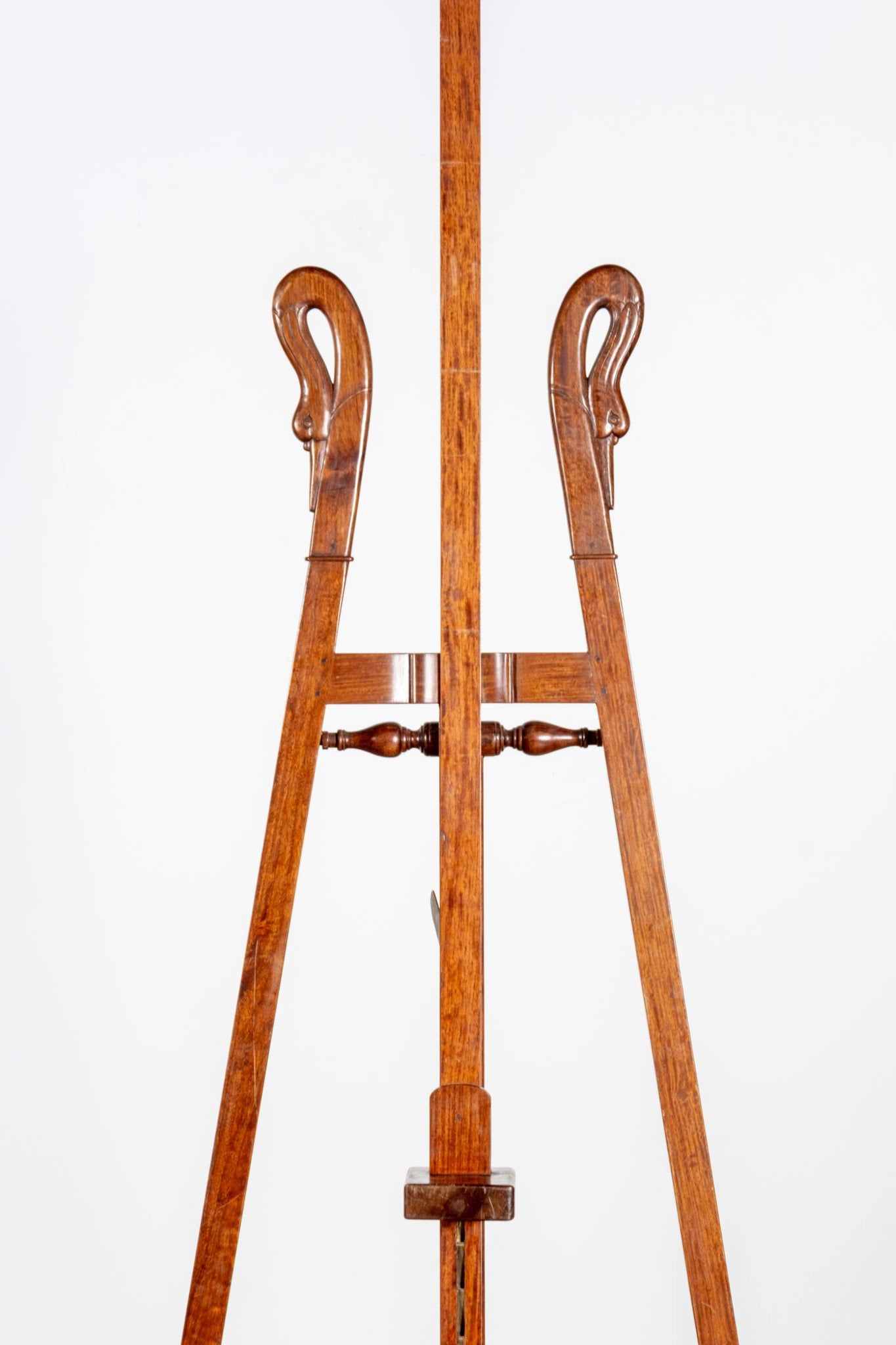 Swan Easel