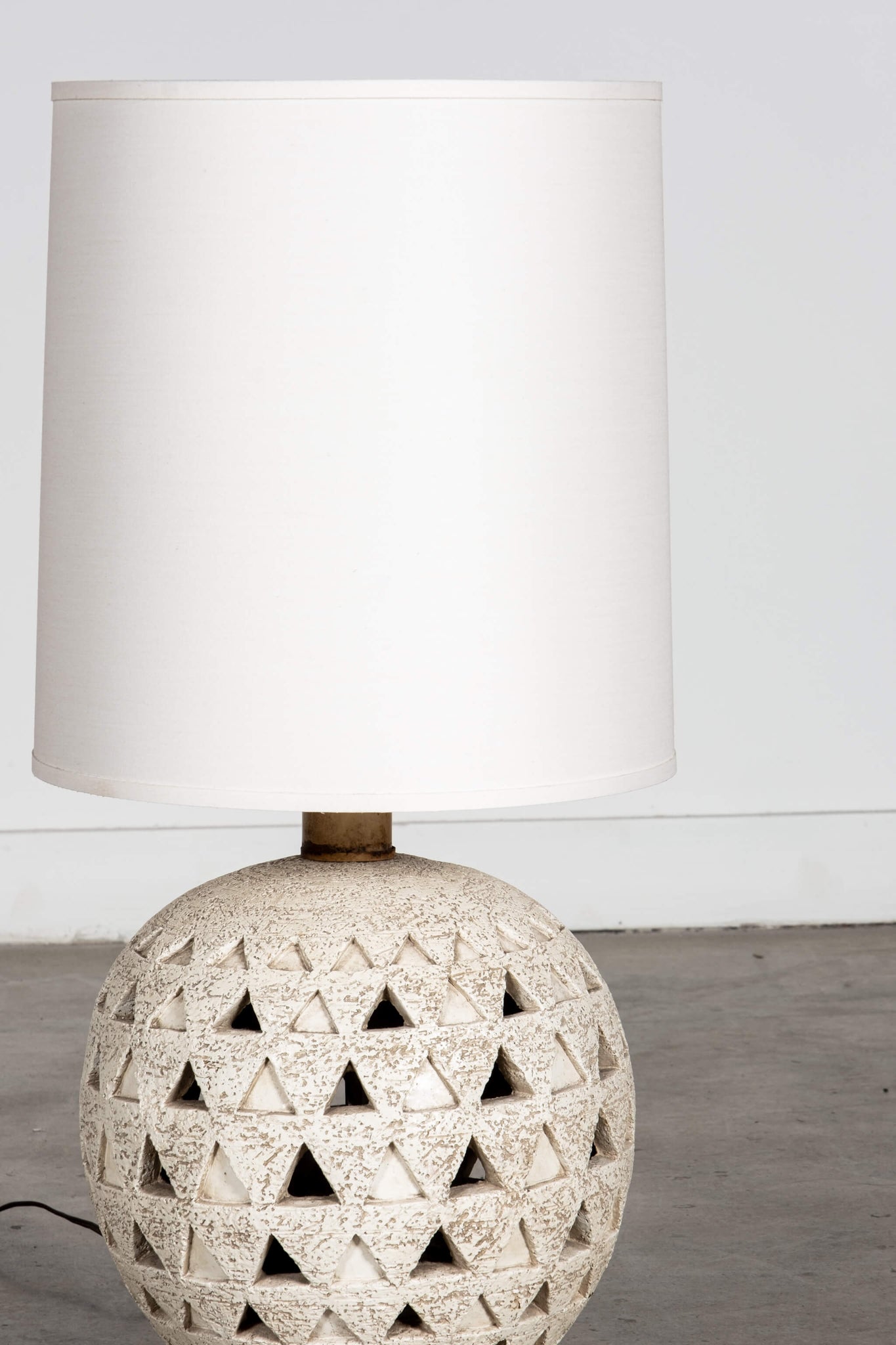 Bonne Choice - Table Lamp, Round with Cutouts