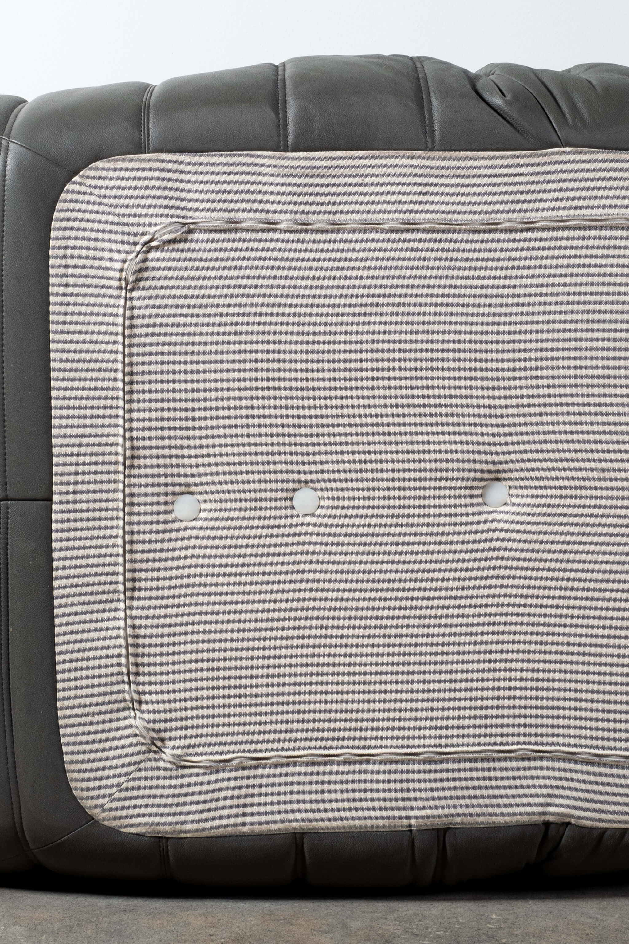 Togo-One-Seater-Grey-Leather-