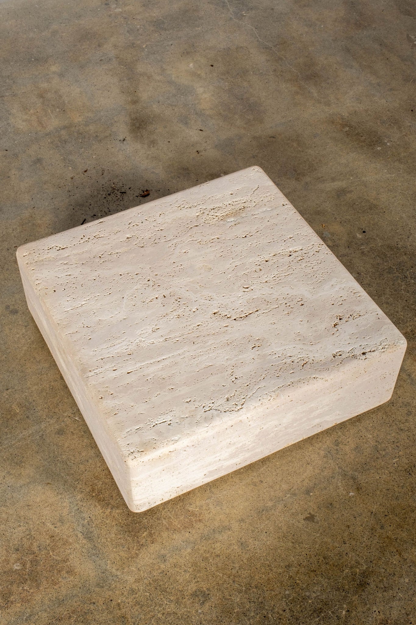 Travertine Cube 1 (low/large) | Bonne Choice