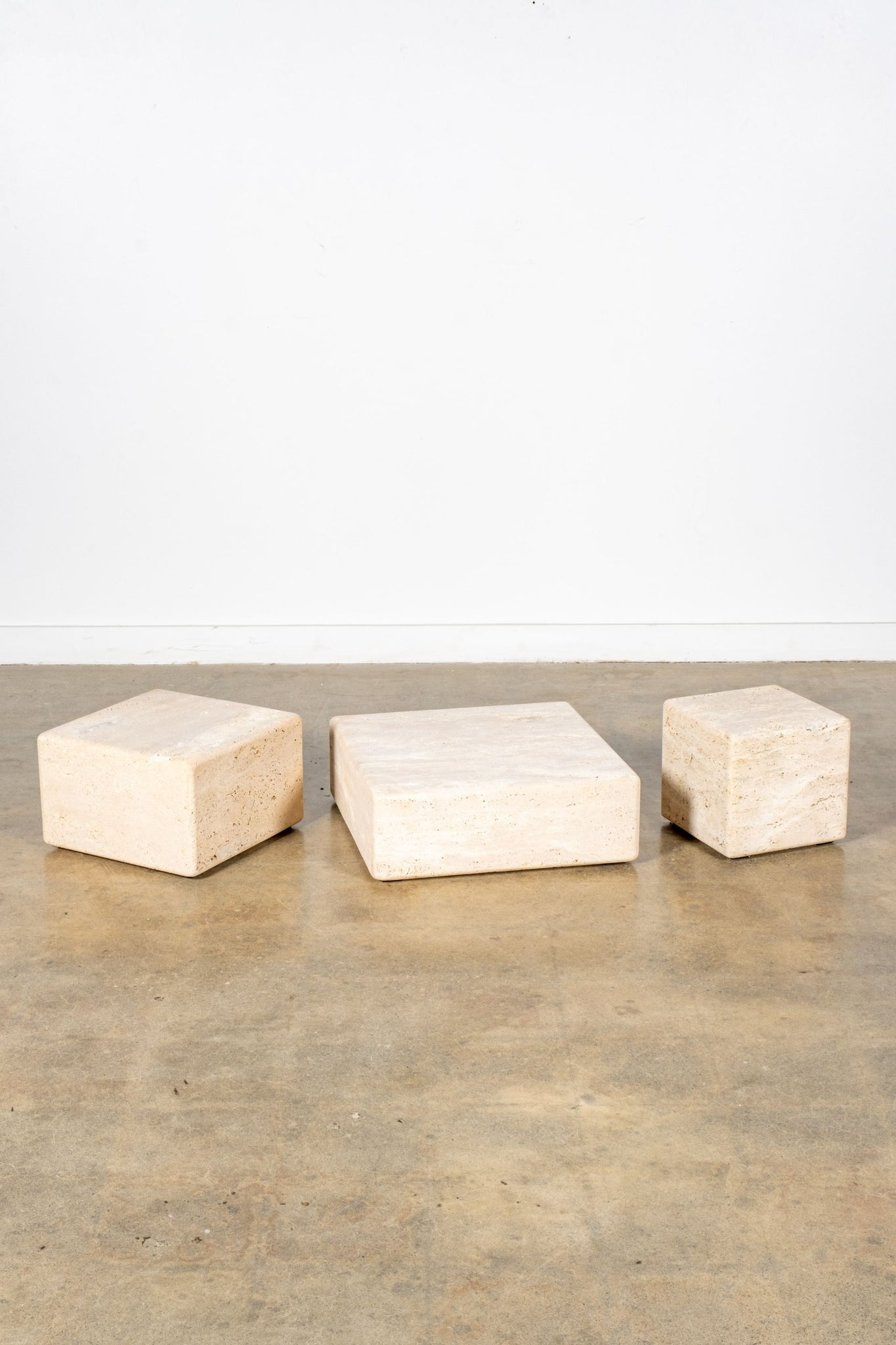 Travertine Cube 2 (cube/small) | Bonne Choice