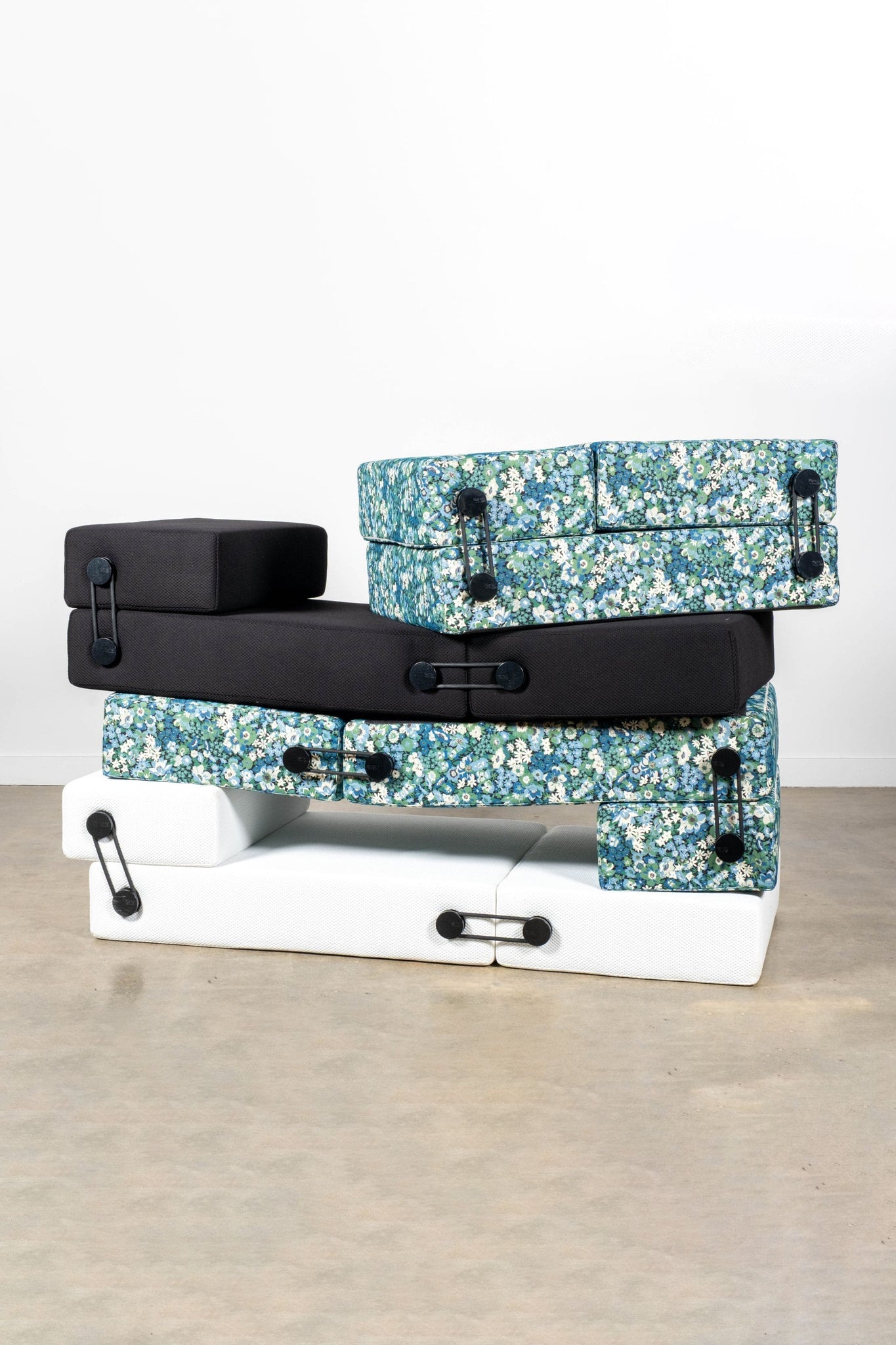 Kartell Trix Sofa by Piero Lissoni | Bonne Choice