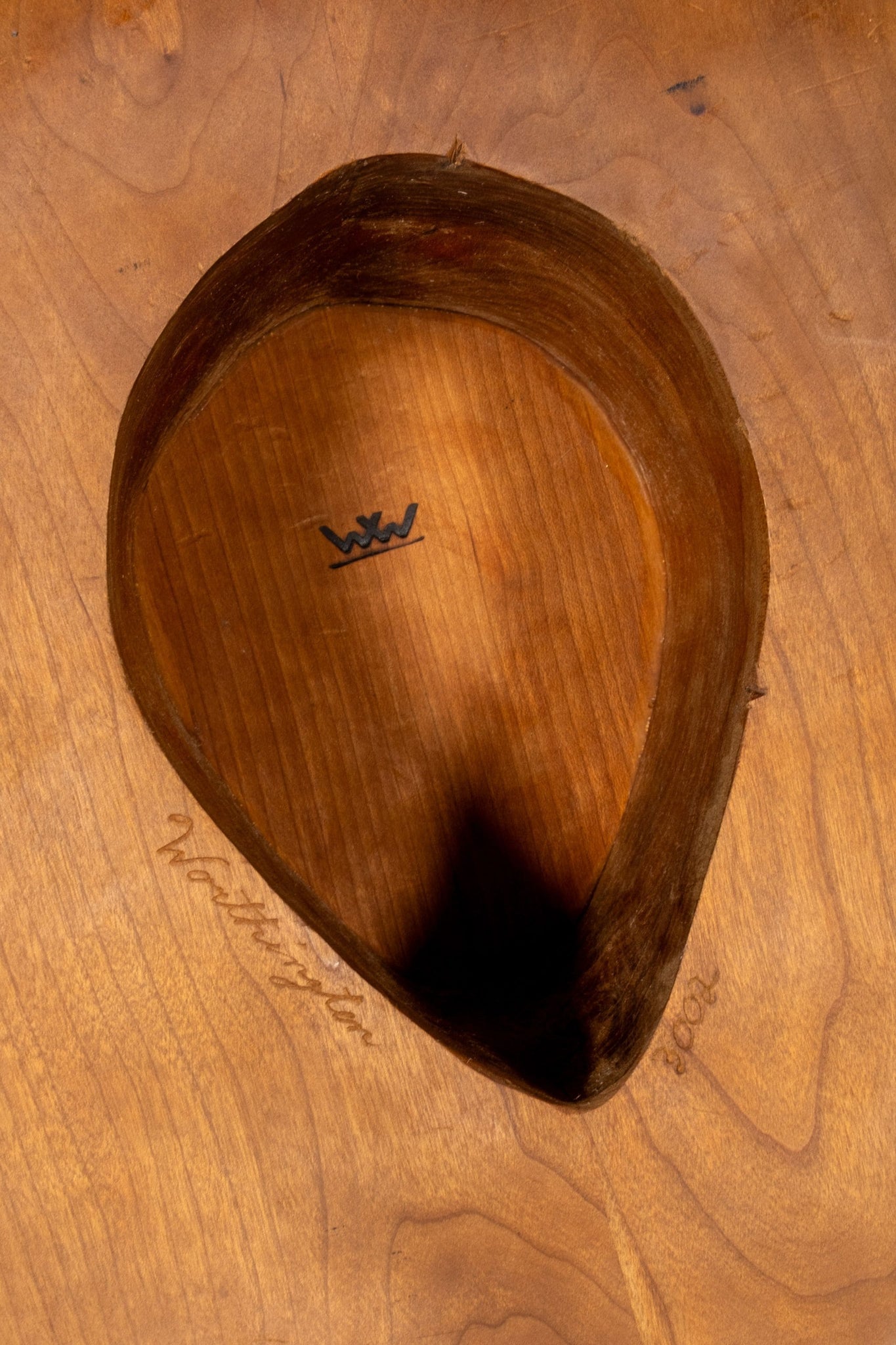 Vintage Carved Wood Hat | Bonne Choice
