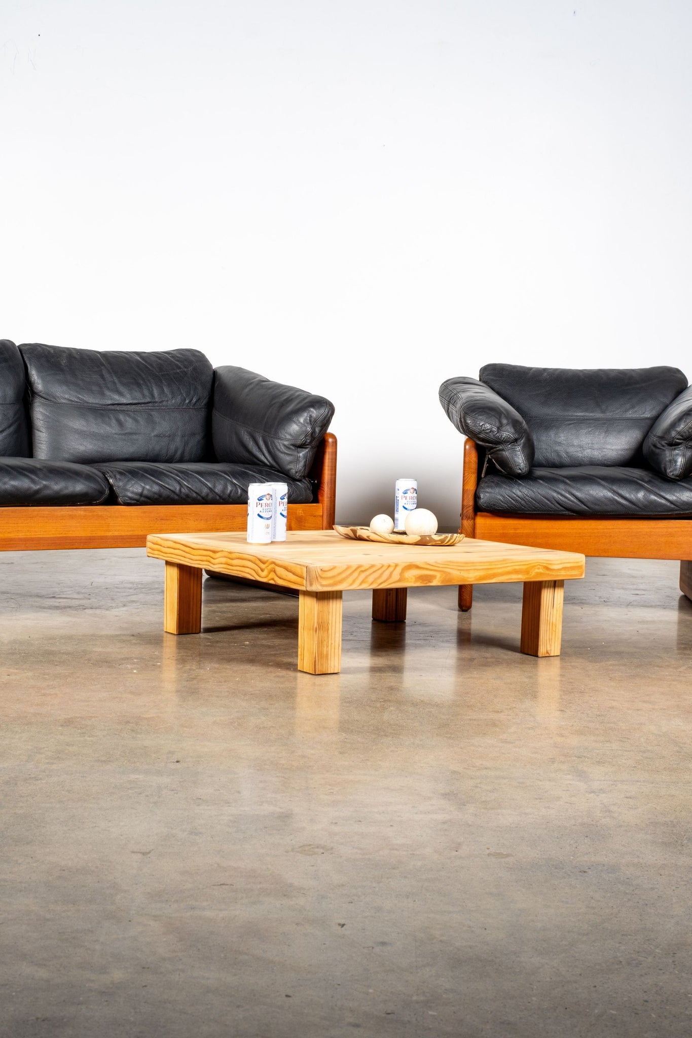 Wood And Leather Lounge Chair | Bonne Choice