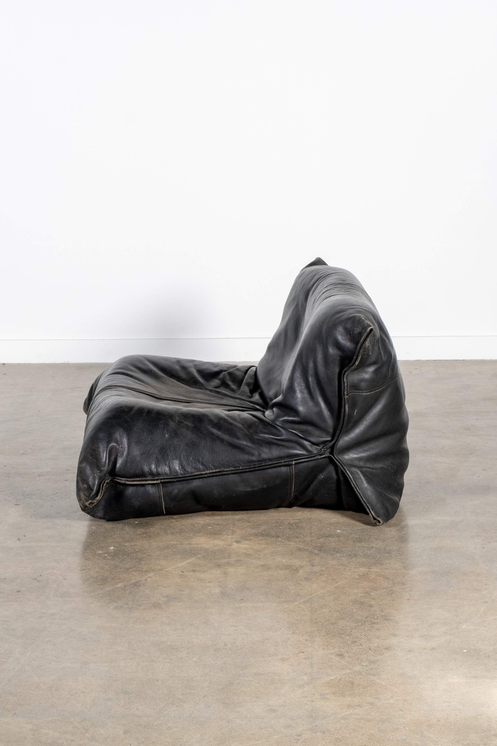 ヨーコ Vintage Ligne Roset Yoko 1-Seater Lounge Chair, Black Leather by