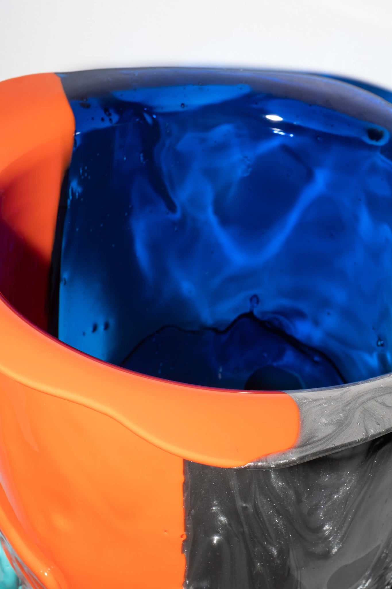 Blue, Orange, Silver and Turquoise Resin Amazonia Vase Gaetano Pesce Fish Designs, inner detail