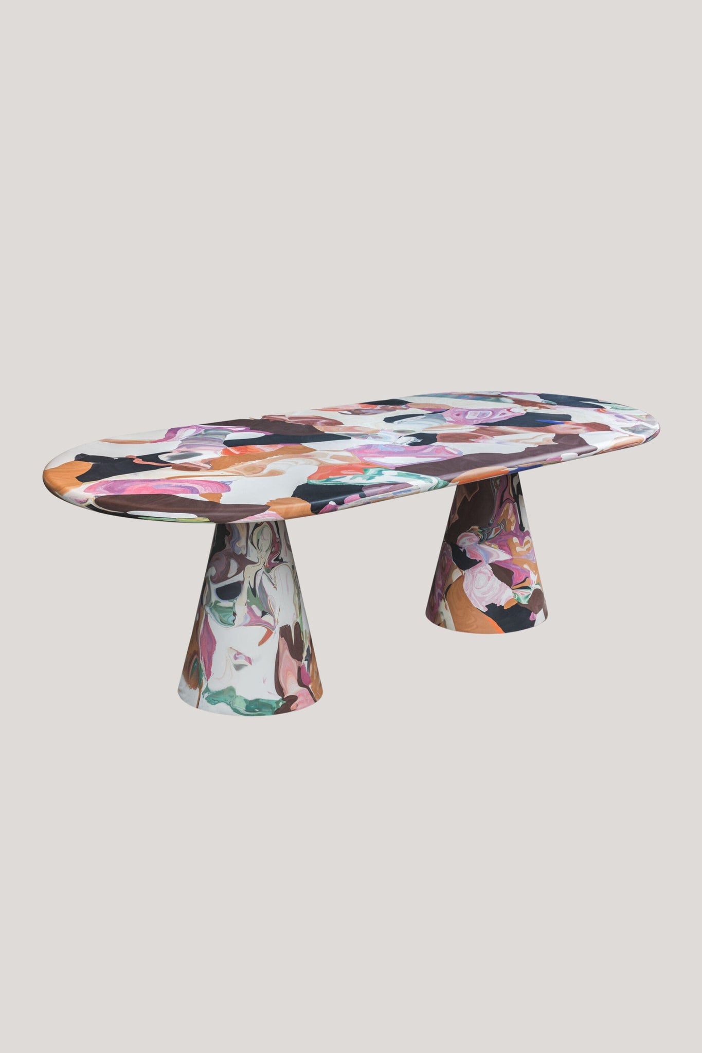 Kooij Meltingpot Oval 8P Table | Bonne Choice