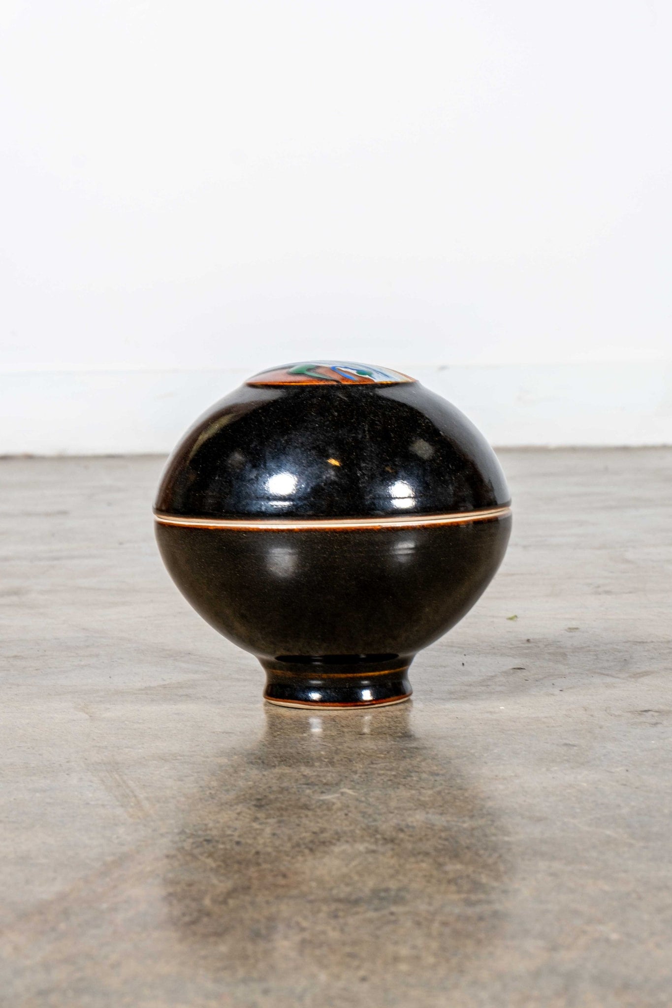 Round Lidded Vessel | Bonne Choice