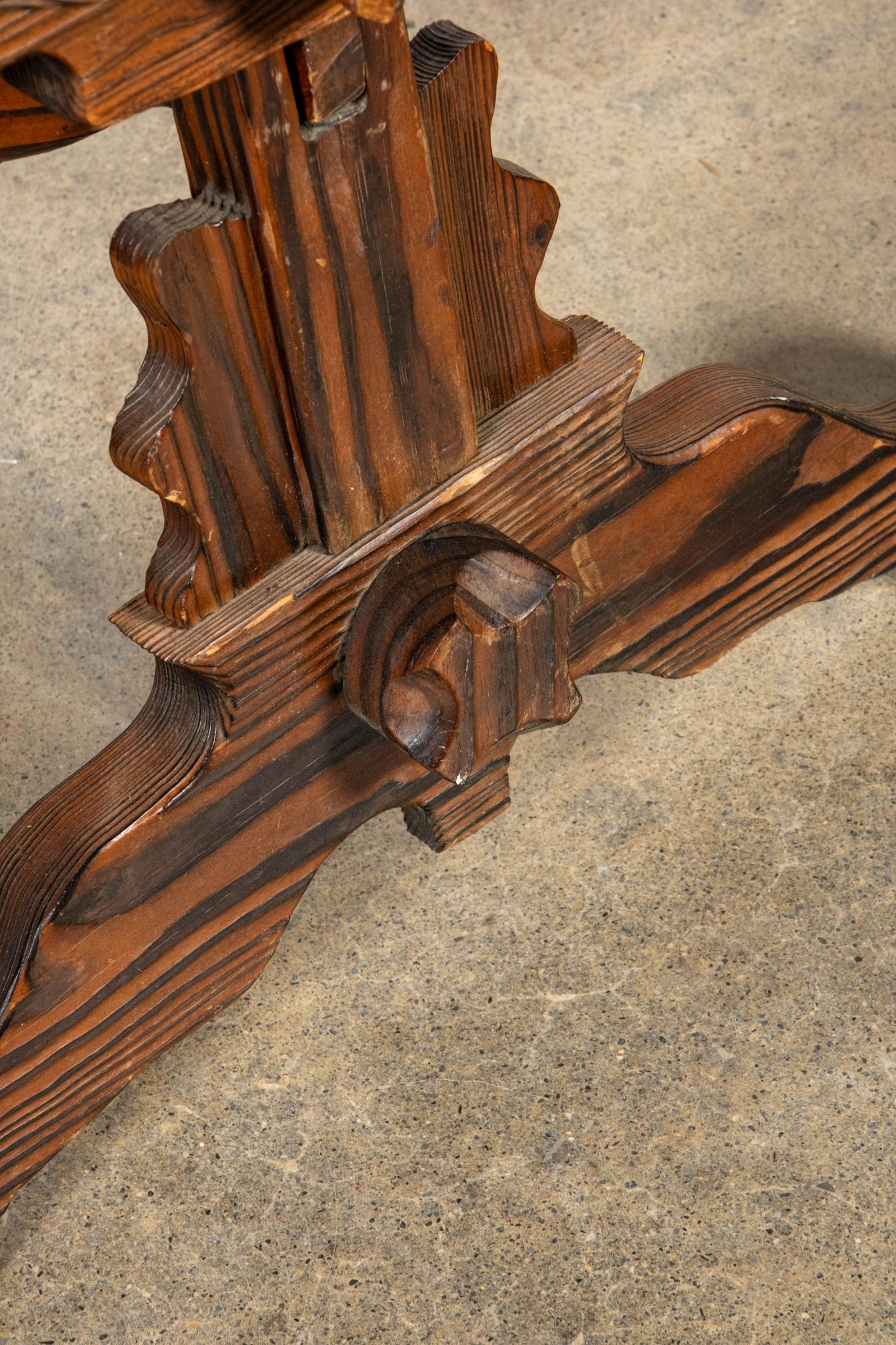 Vintage Swan Easel, Low | Bonne Choice
