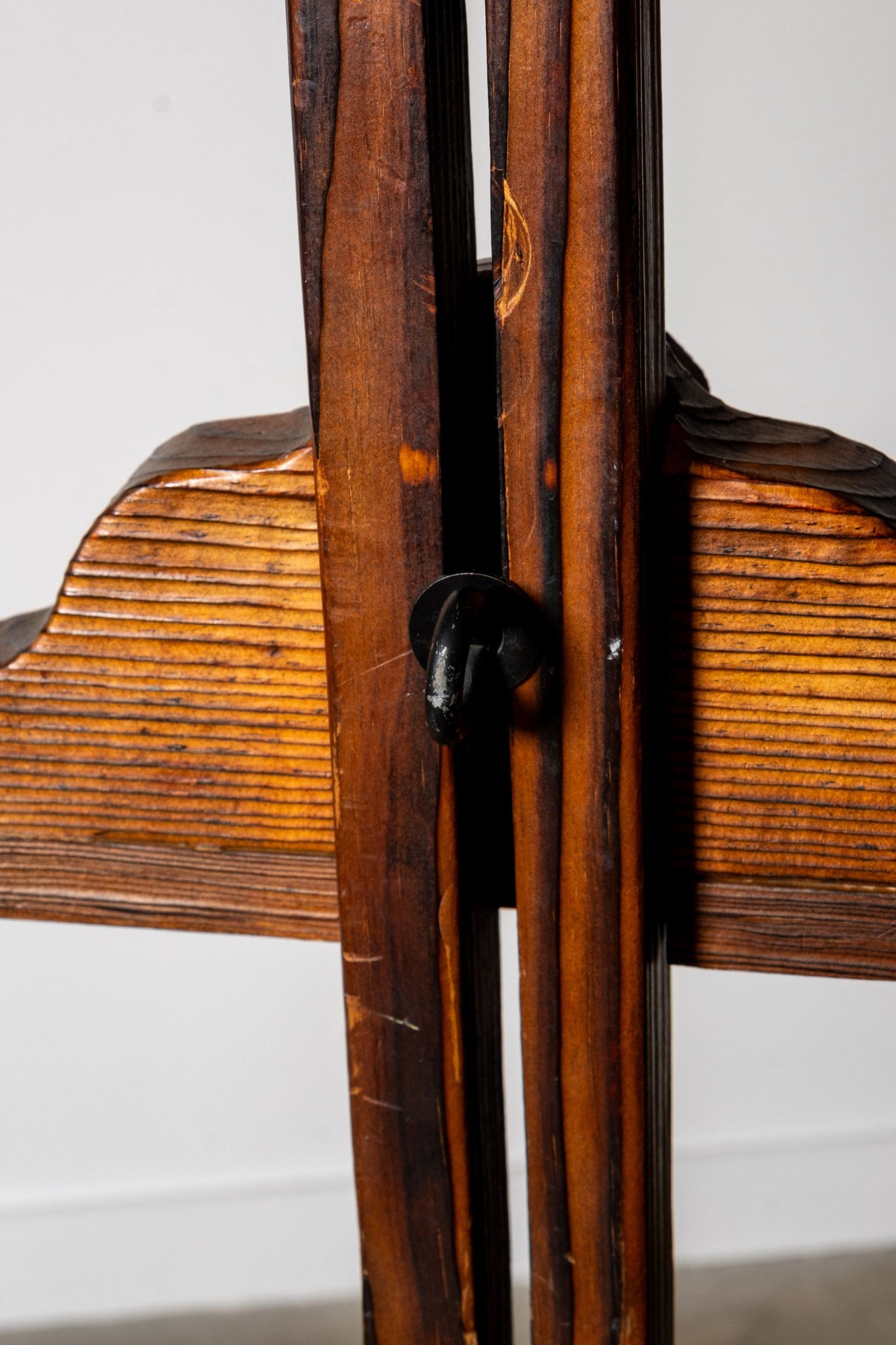 Vintage Swan Easel, Low | Bonne Choice