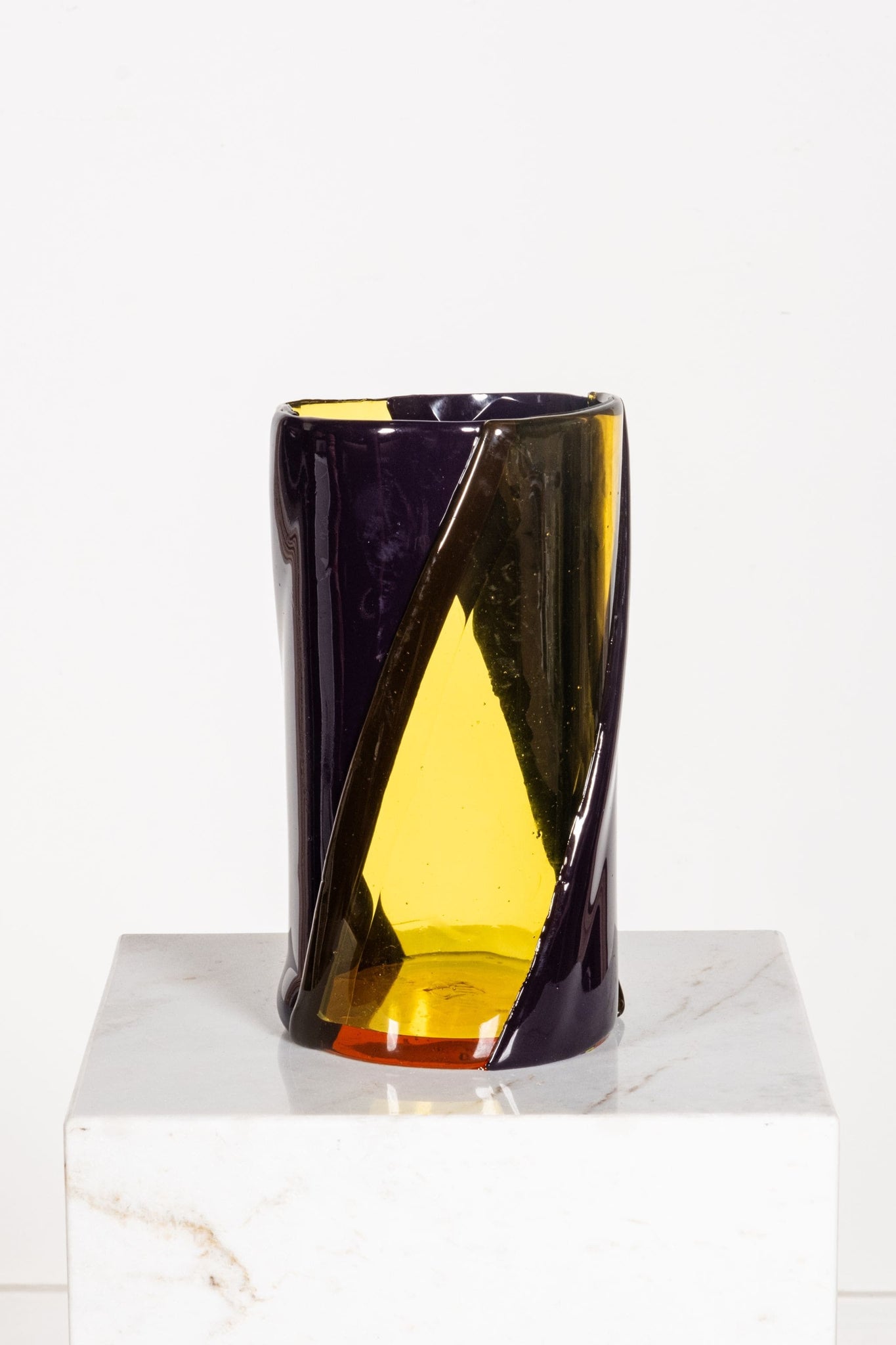 Corsi TWIRL VASE L Cl yellow/matt aubergine | Bonne Choice