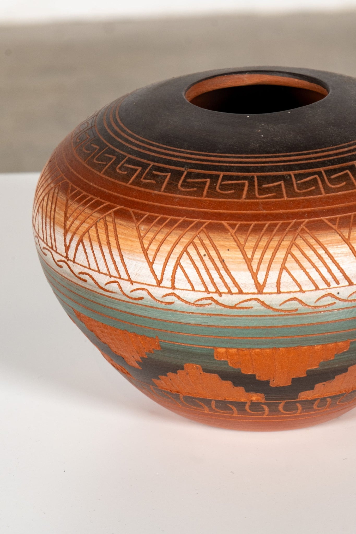Unglazed Carved Bowl 1 | Bonne Choice