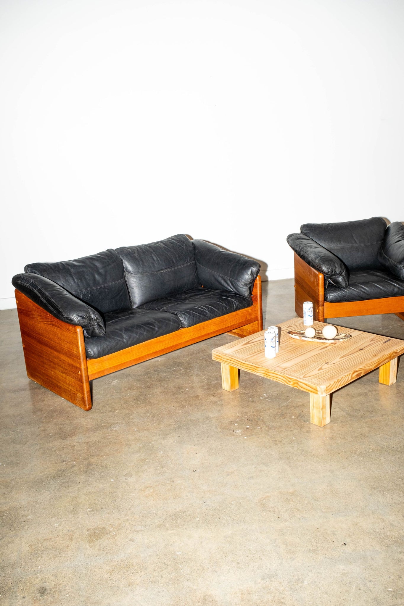 Wood And Leather 2-Seater Sofa | Bonne Choice