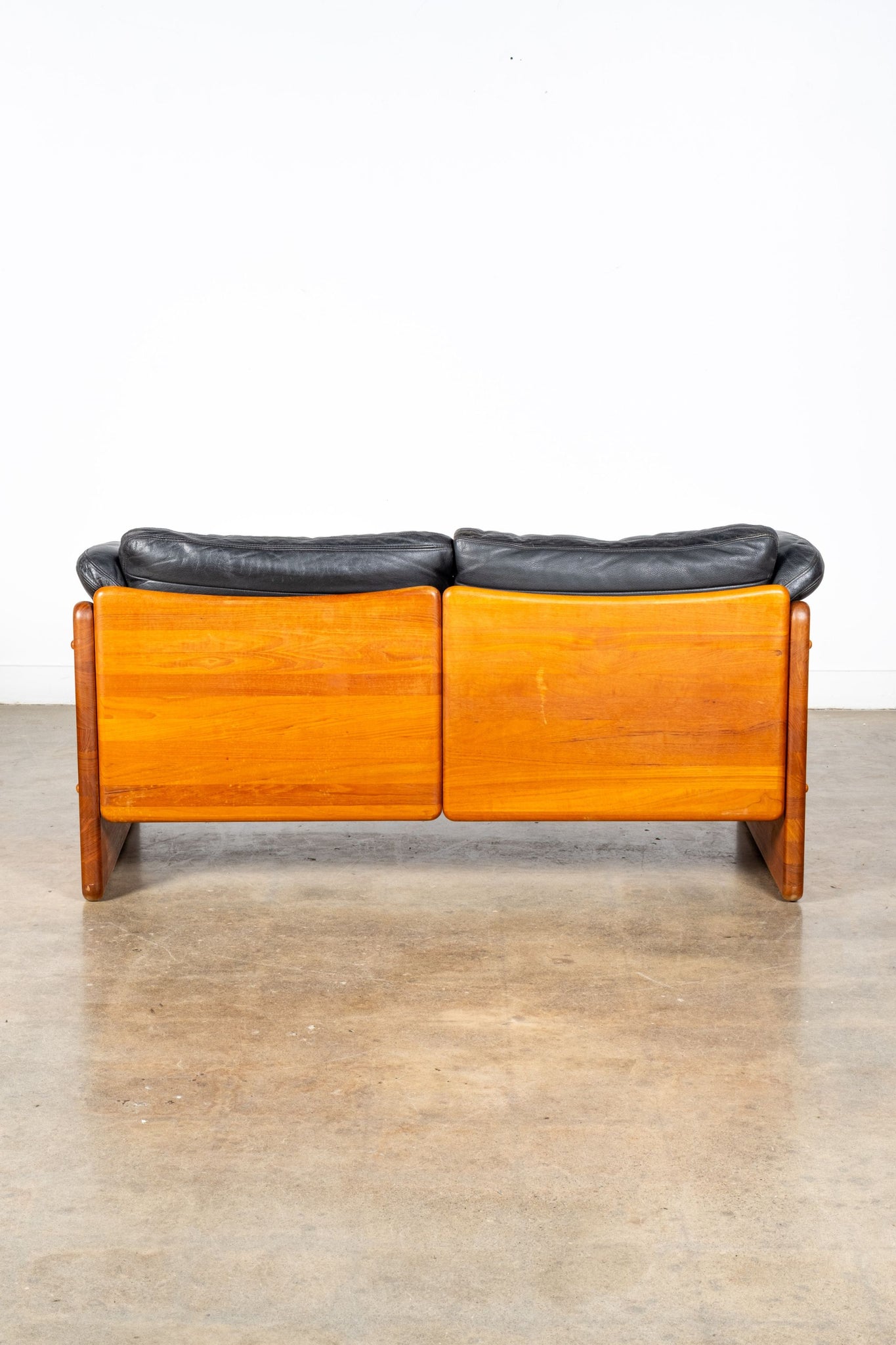 Wood And Leather 2-Seater Sofa | Bonne Choice